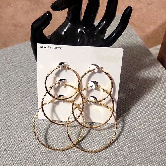 Gold-Tone Textured Hoop Earring Set, 3-Piece - Picture 5 of 7